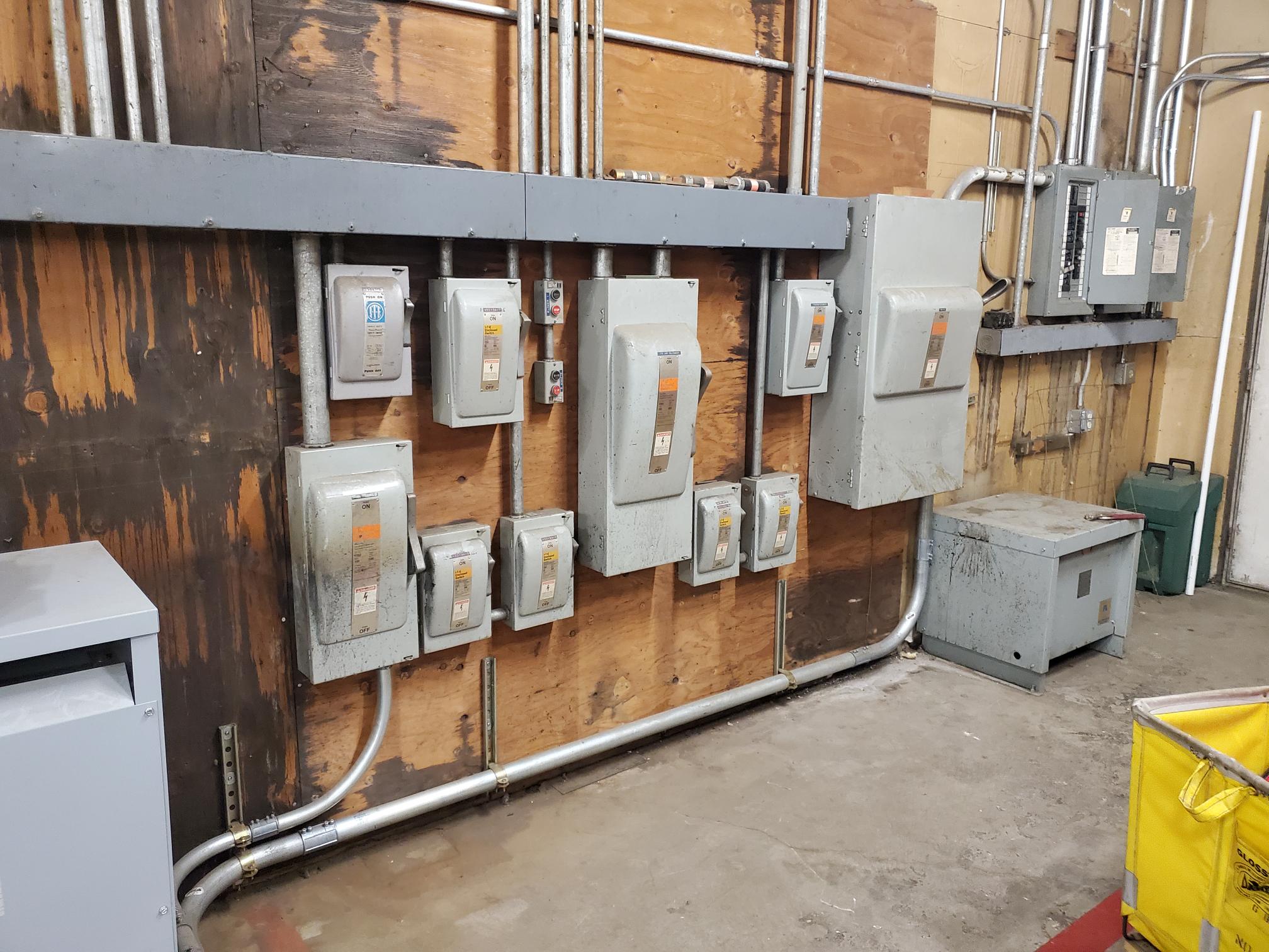 Commercial electrical disconnects and equipment feeds